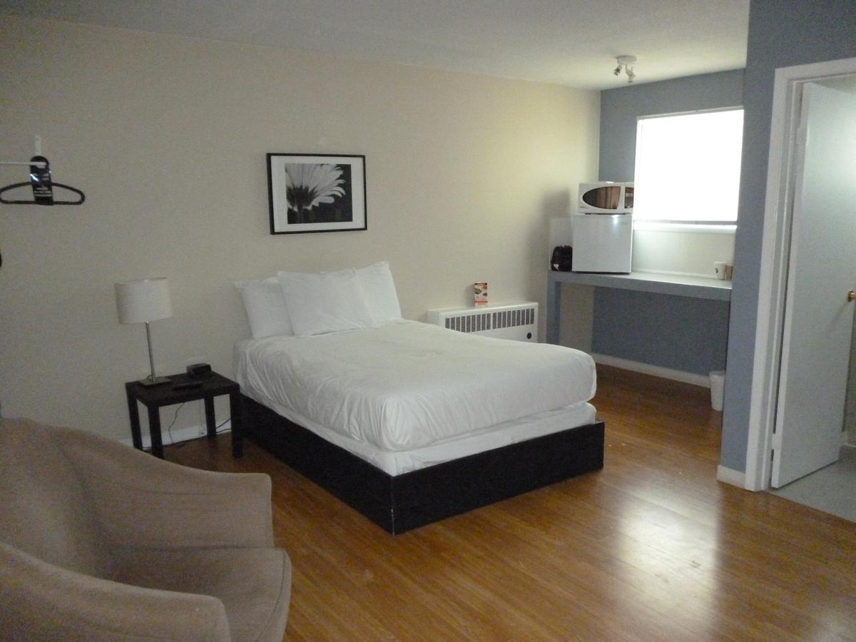 New Liskeard Wheel Inn Motel חדר תמונה