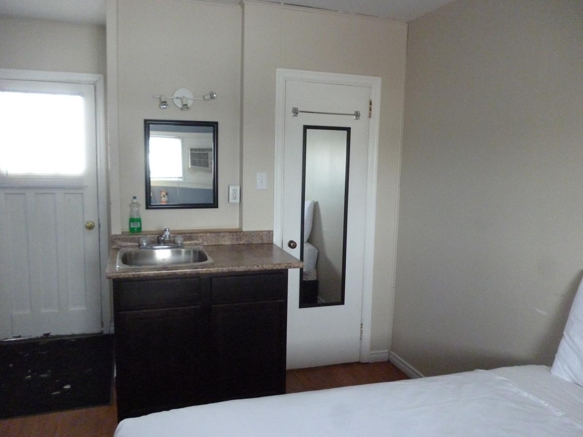 New Liskeard Wheel Inn Motel חדר תמונה