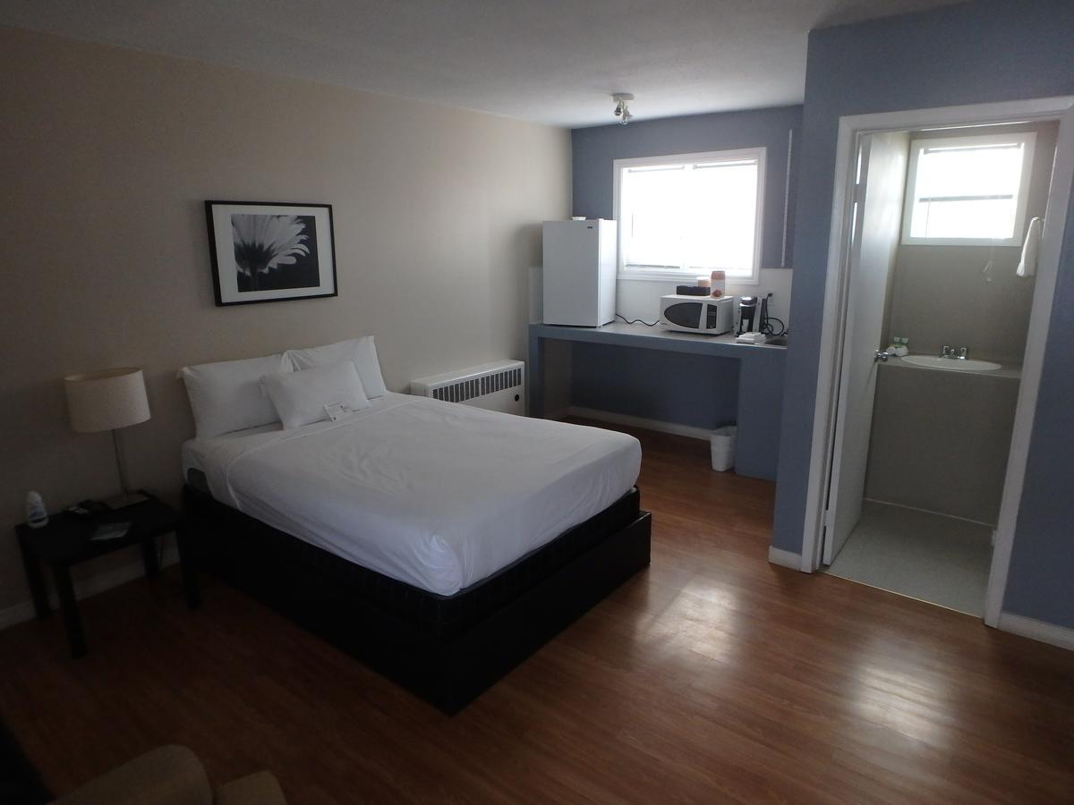 New Liskeard Wheel Inn Motel מראה חיצוני תמונה