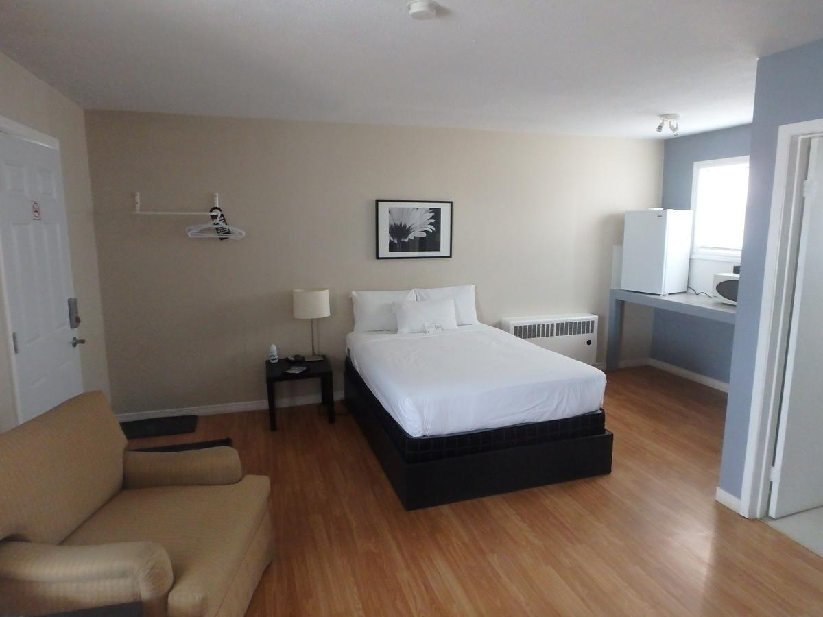 New Liskeard Wheel Inn Motel מראה חיצוני תמונה