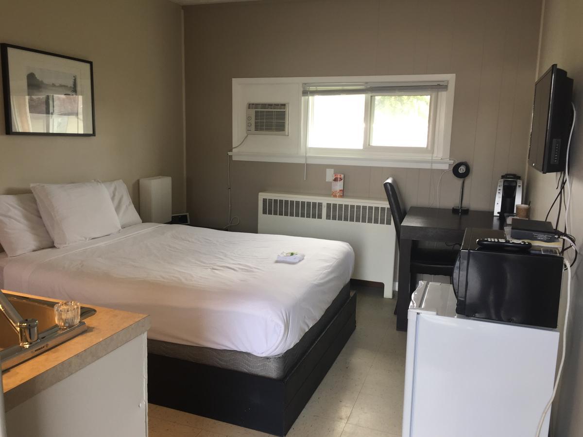 New Liskeard Wheel Inn Motel מראה חיצוני תמונה