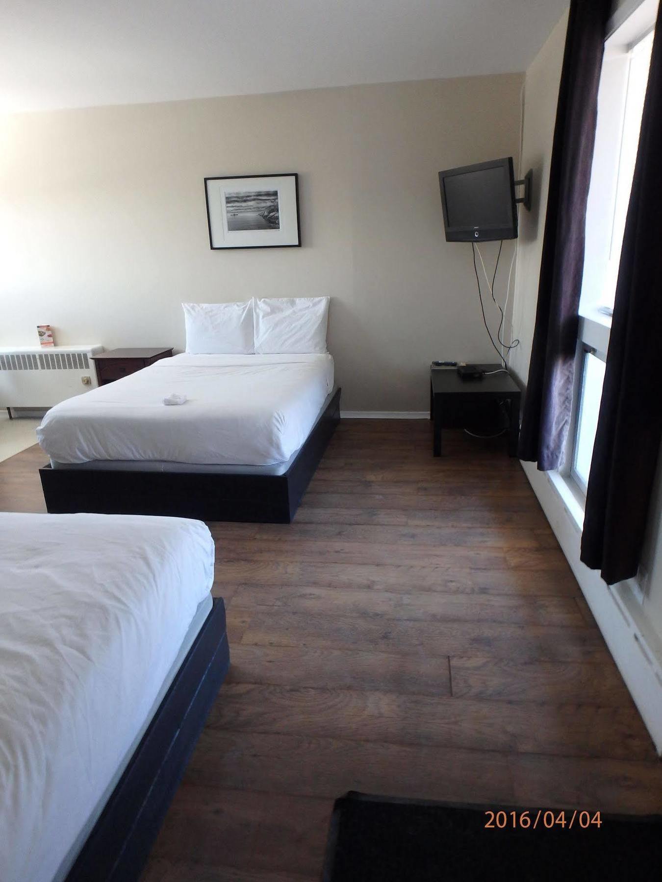 New Liskeard Wheel Inn Motel מראה חיצוני תמונה