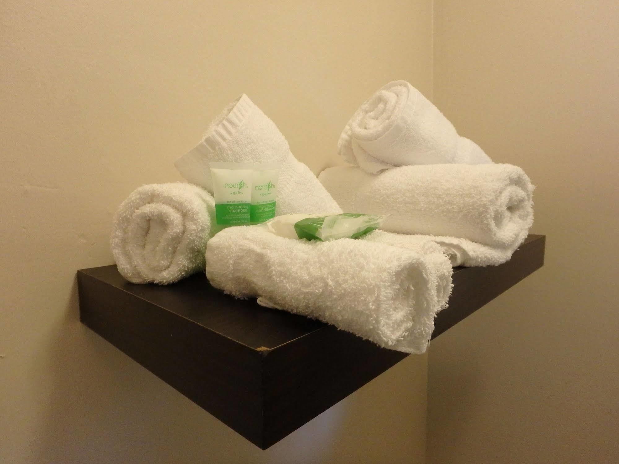 New Liskeard Wheel Inn Motel מראה חיצוני תמונה