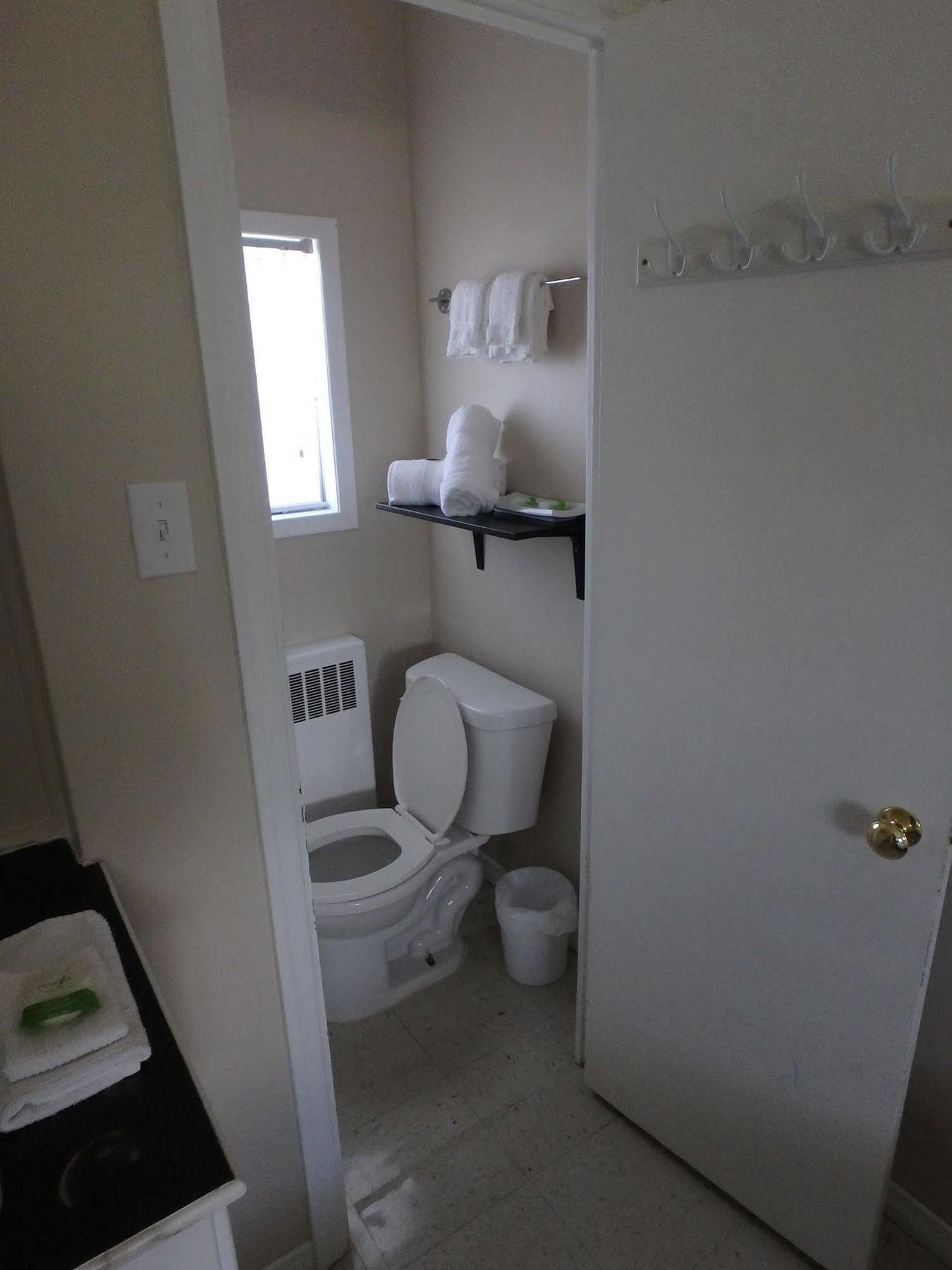 New Liskeard Wheel Inn Motel מראה חיצוני תמונה