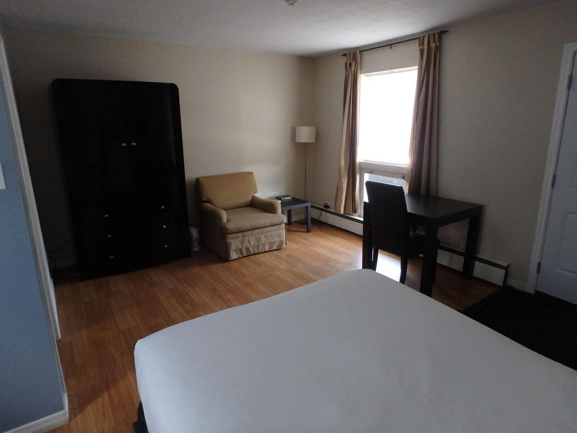 New Liskeard Wheel Inn Motel מראה חיצוני תמונה