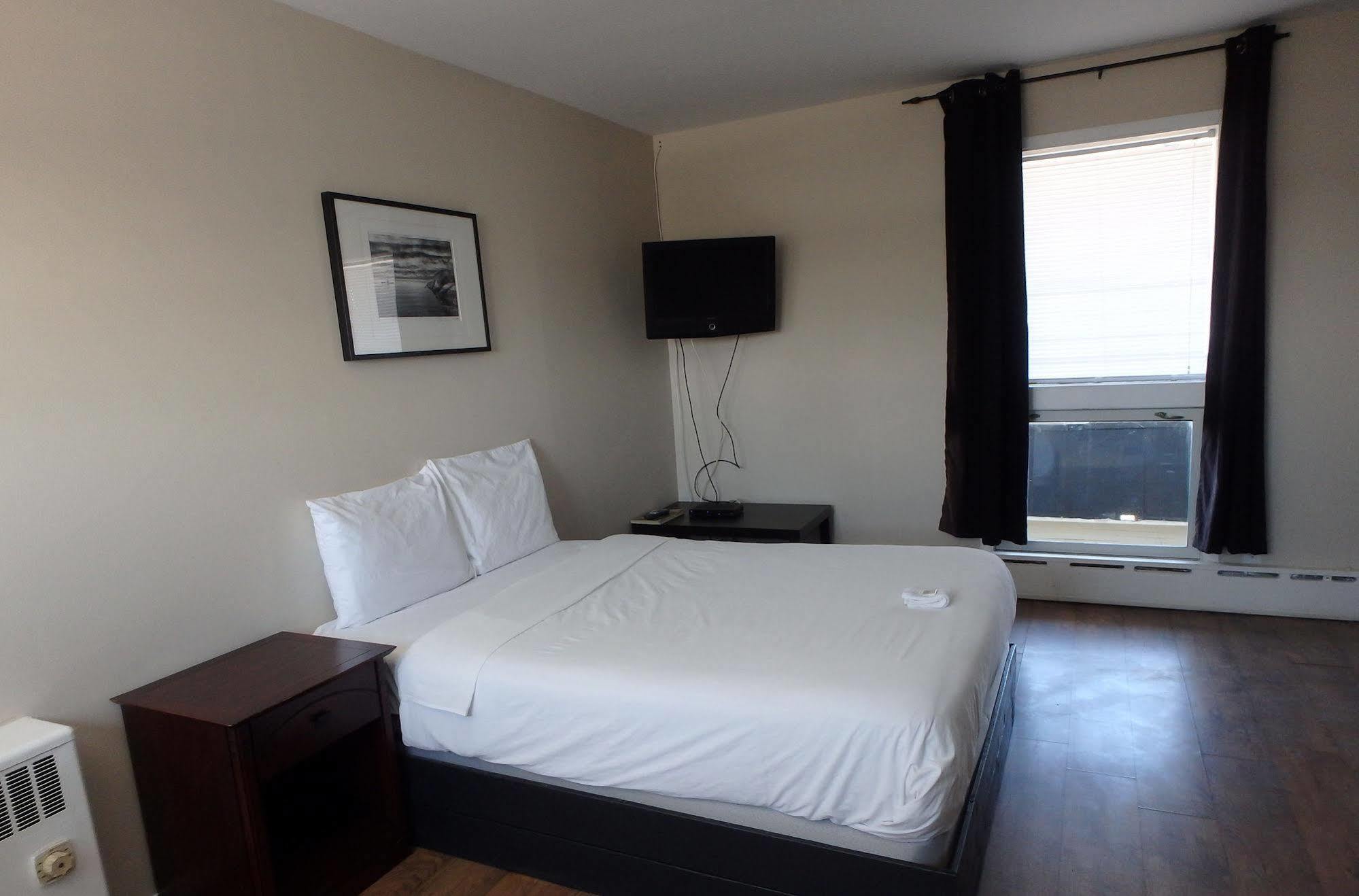 New Liskeard Wheel Inn Motel מראה חיצוני תמונה