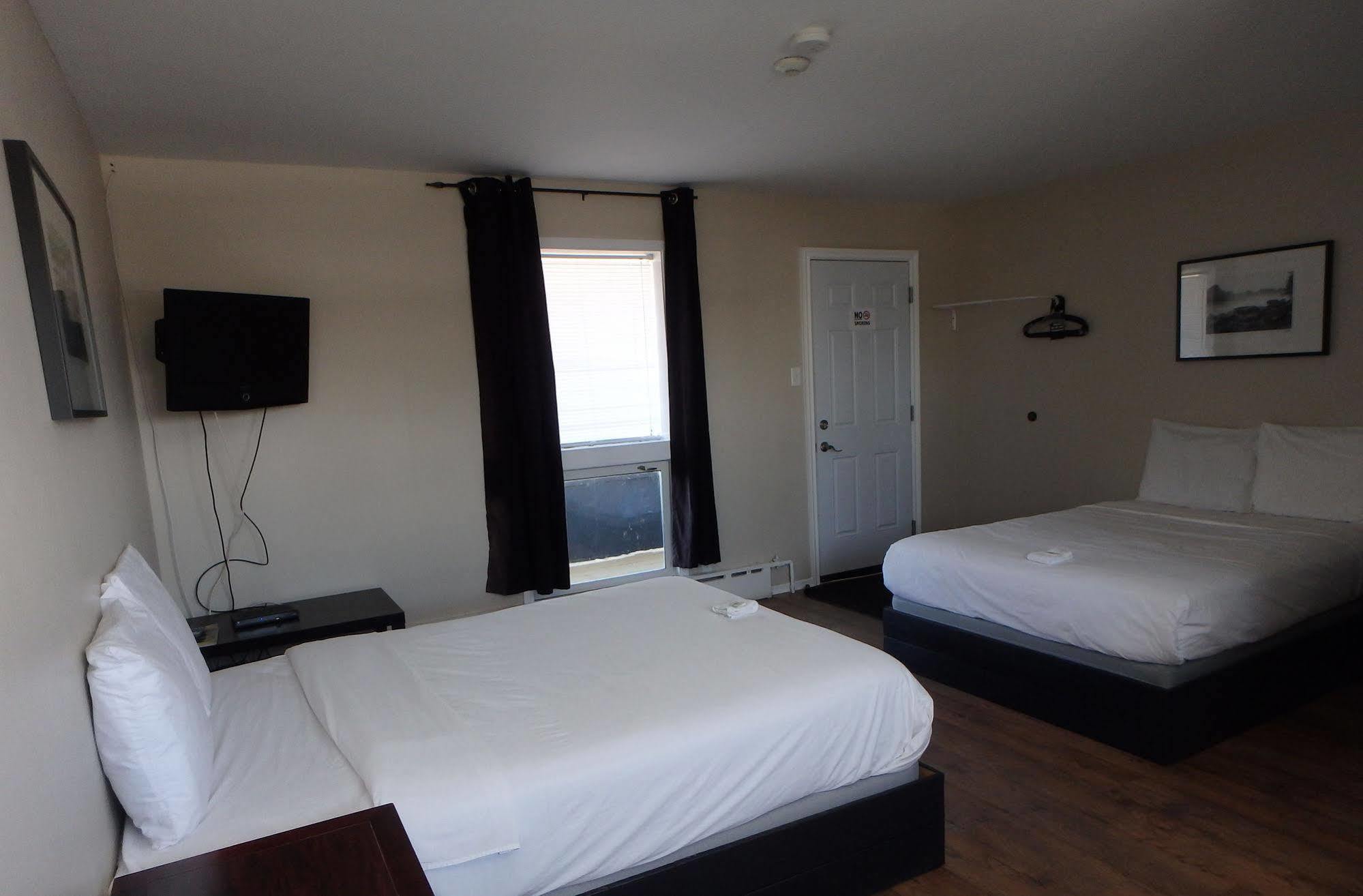 New Liskeard Wheel Inn Motel מראה חיצוני תמונה