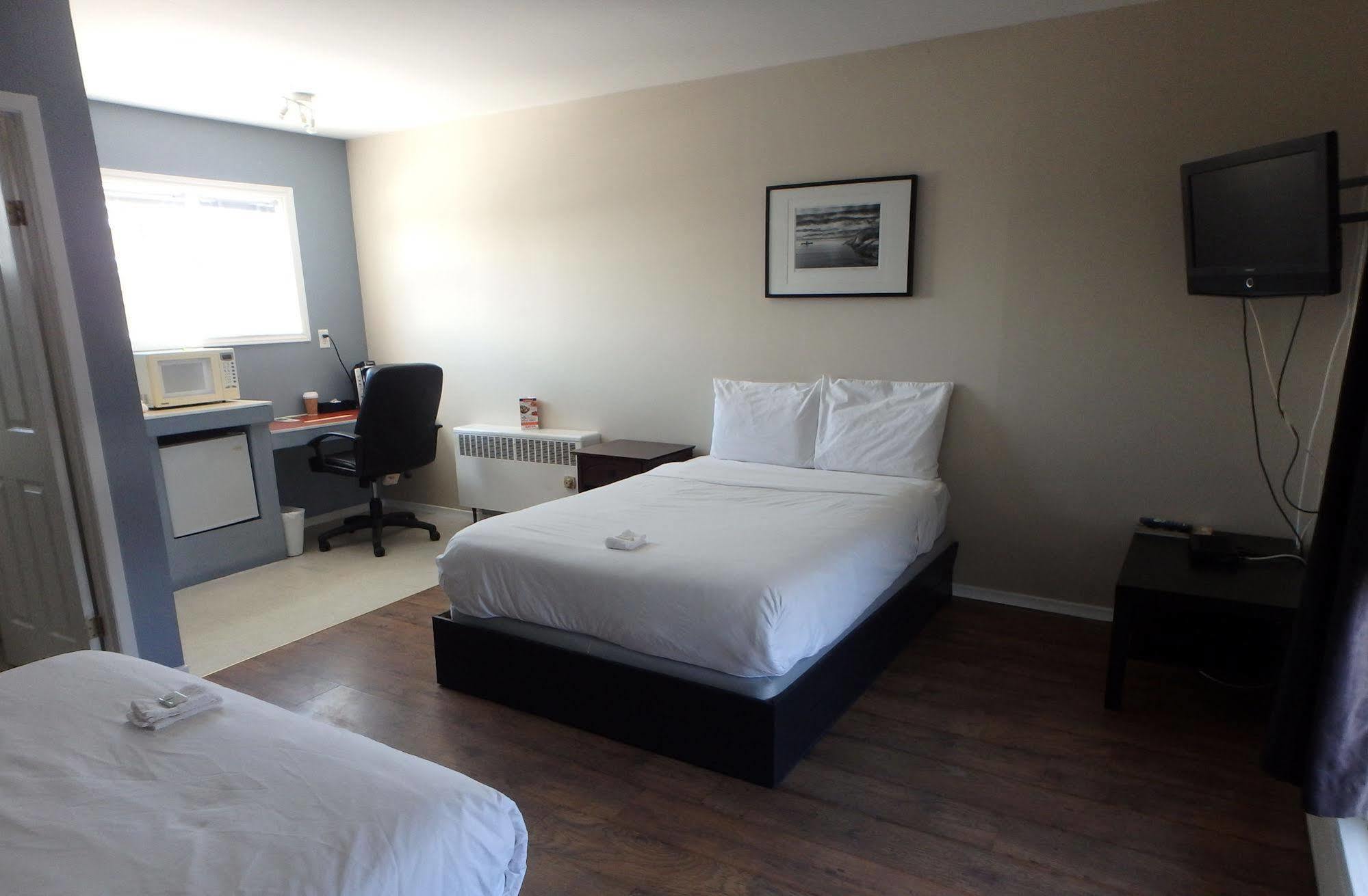 New Liskeard Wheel Inn Motel מראה חיצוני תמונה